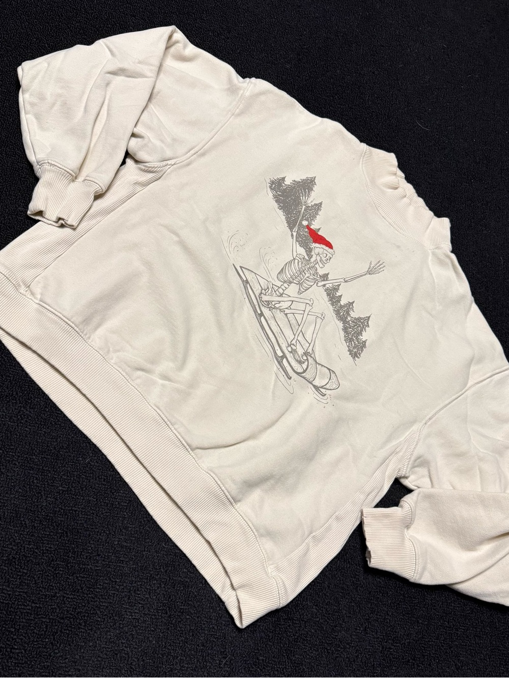 American Eagle Outfitters Cream Crewneck Sweatshirt with Skiing Skeleton Graphic